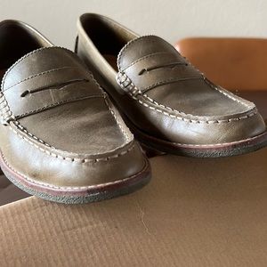 Sherry- Seaport Penny olive  size 8.